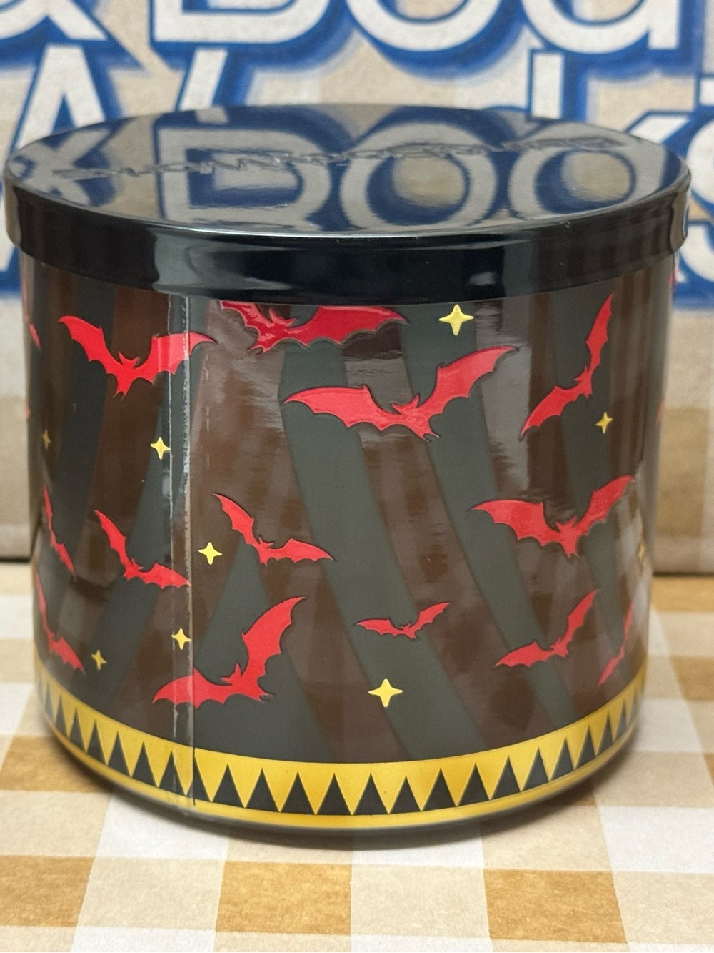 NEW B&BW Vampire Blood 3 wick candle - Picture 3 of 4